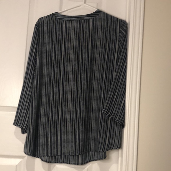 NWT Van Heusen Navy and White Stripe Top - Picture 5 of 7